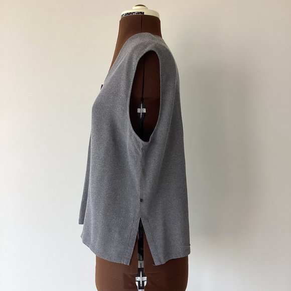 Grey Sleeveless Scallop Edge Button Front Top - Picture 2 of 5